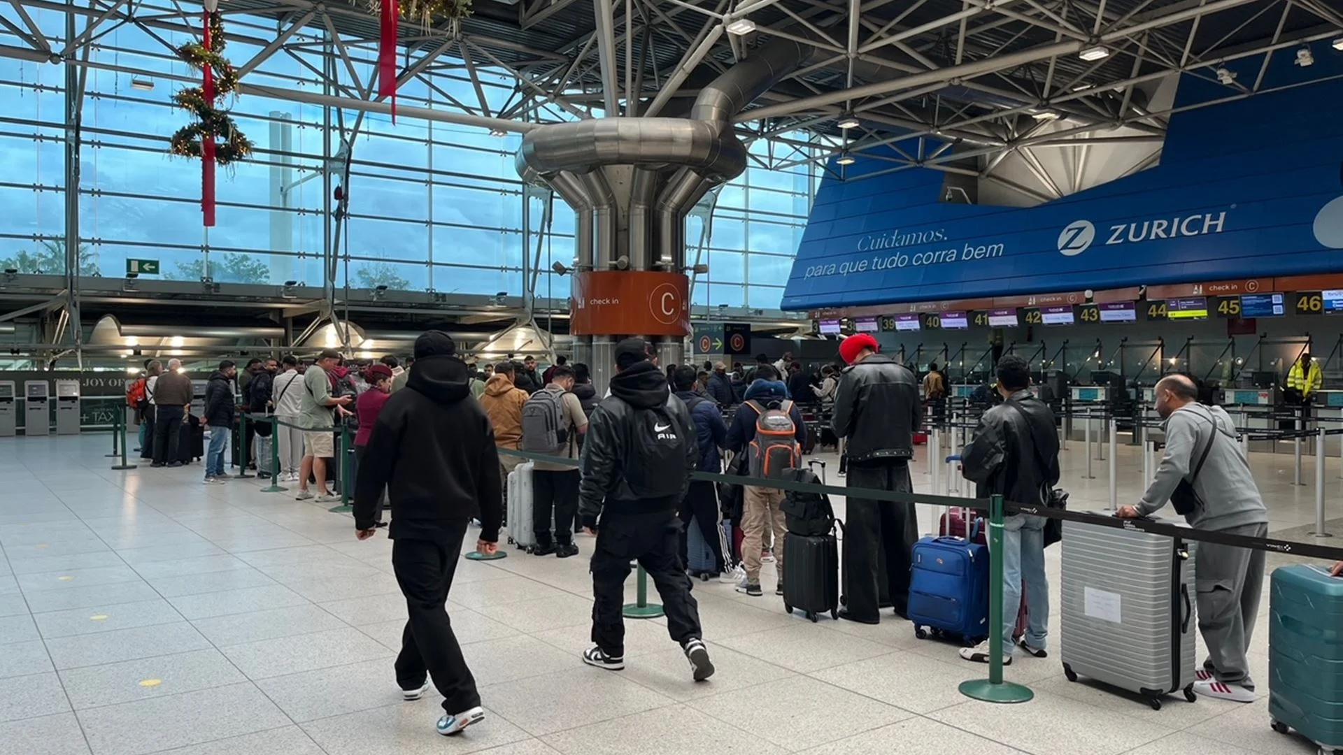 Agente da PSP "violentamente agredido" no Aeroporto de Lisboa
