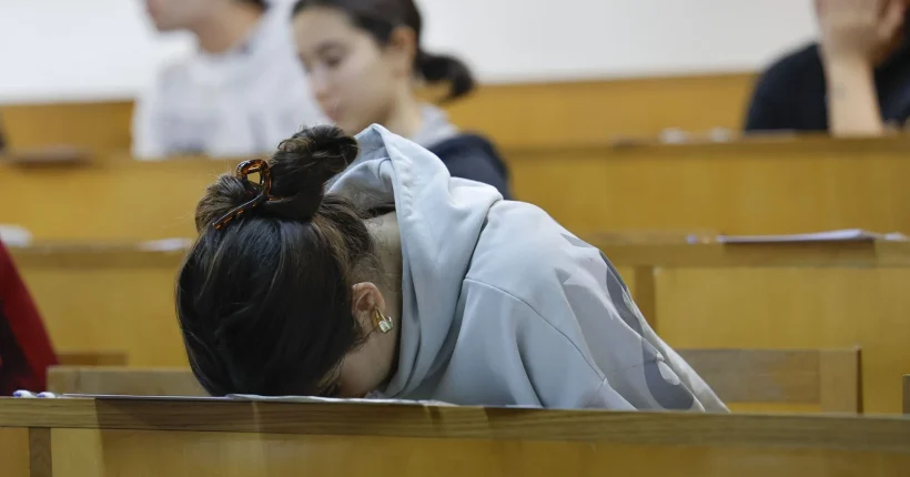 ​Aluna está há cinco dias sem saber notas dos exames. “Nome dela está a zeros”