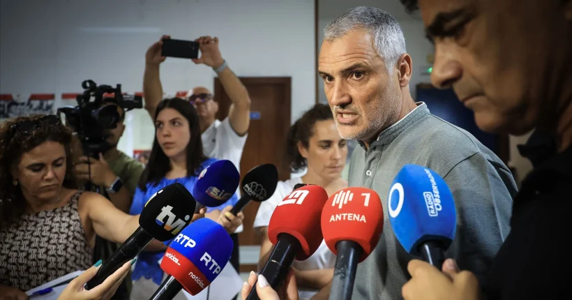 "Amadorismo." Ministro da Educação "não tem condições" para continuar no cargo