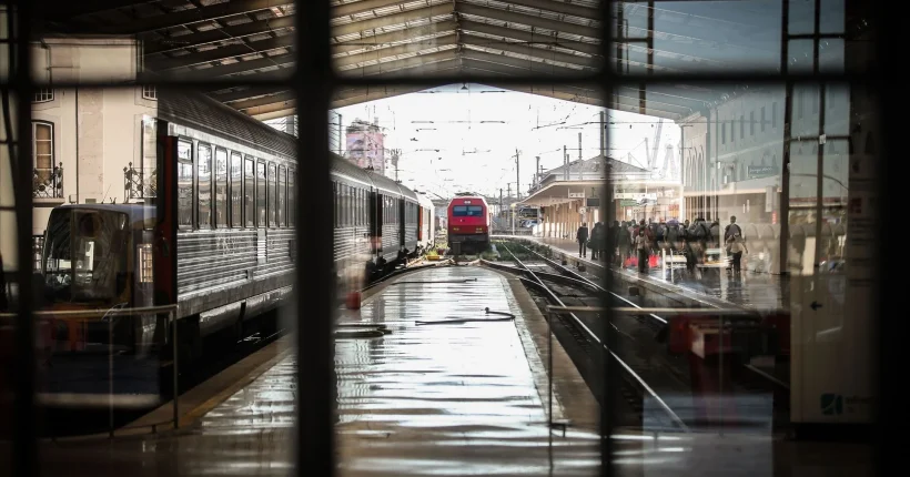 "Atrasos significativos" na Linha do Norte devido a problema na sinalização