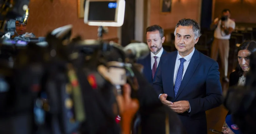 ​Centenas de alunos ainda com provas que não são 100% suas, admite ministro