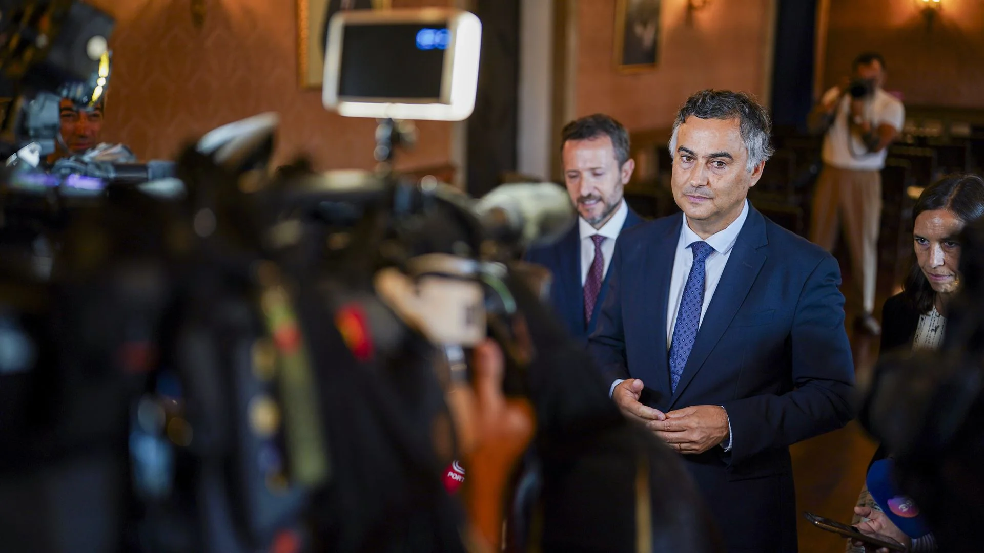 ​Centenas de alunos ainda com provas que não são 100% suas, admite ministro