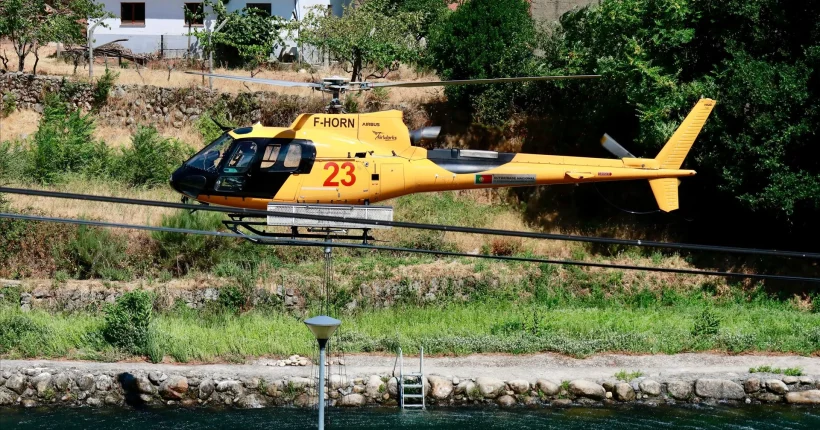Duas aeronaves reforçam combate ao incêndio de Gondomar
