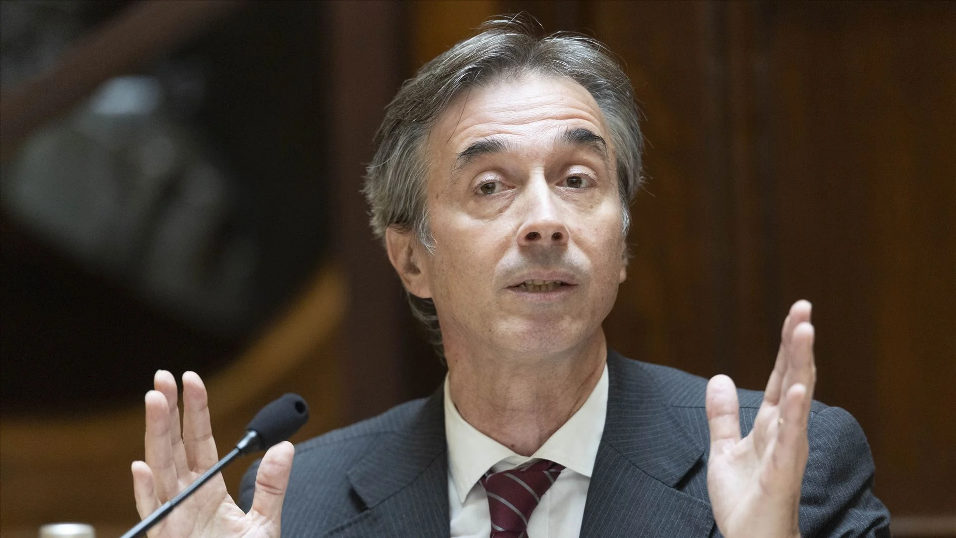 Erros aconteceram no sistema do EduQa. Presidente garante que digitalização dos exames foi testada