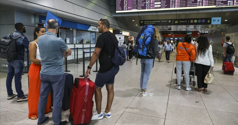 Fronteira do aeroporto de Lisboa esteve temporariamente encerrada