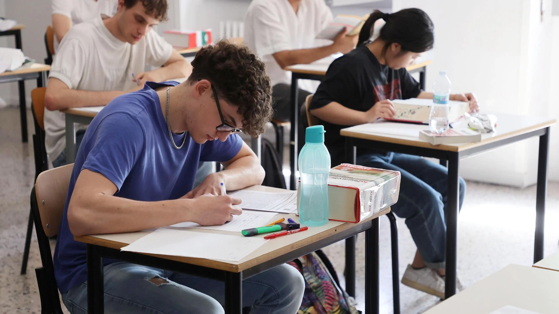Governo prolonga inscrições no 10.º e 12.º anos após atraso nas notas dos exames