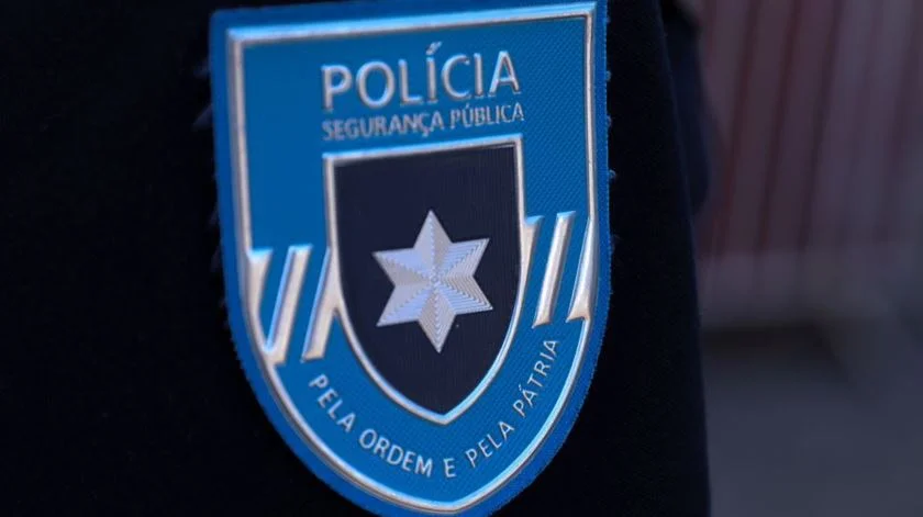 Homem detido no Funchal com arsenal de armas e material militar