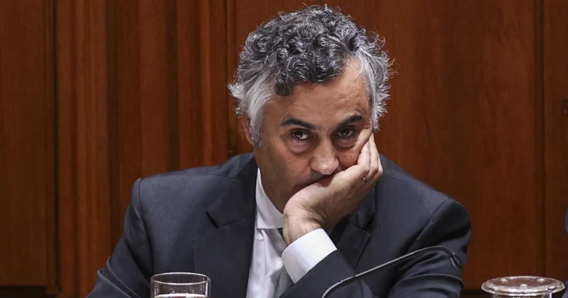 Ministro cria época especial de exames, mas mantém calendário da 1ª fase de acesso ao Superior