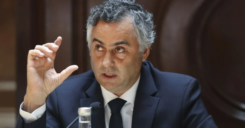 Ministro da Educação diz que "há risco" de as notas não serem publicadas na sexta-feira
