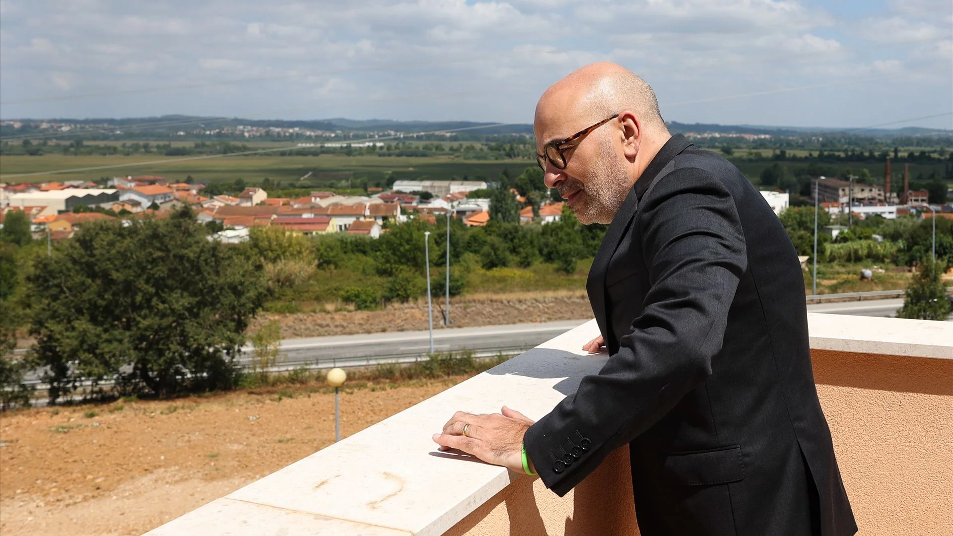 Ministro Pinto Luz nega ilegalidade em empreendimento de Cascais
