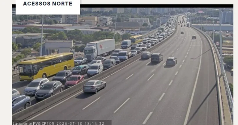 Reaberta circulação na Ponte Vasco da Gama após choque em cadeia