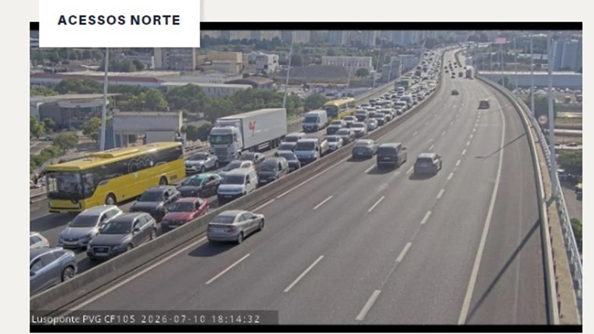 Reaberta circulação na Ponte Vasco da Gama após choque em cadeia