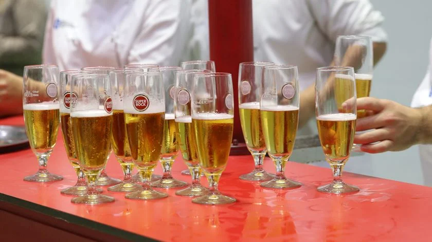Super Bock e sindicatos acordam redução do horário de trabalho e aumento salarial