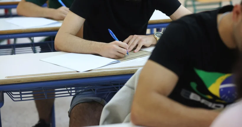 Veja a correção dos exames de segunda fase de Física e Química A e Geografia A