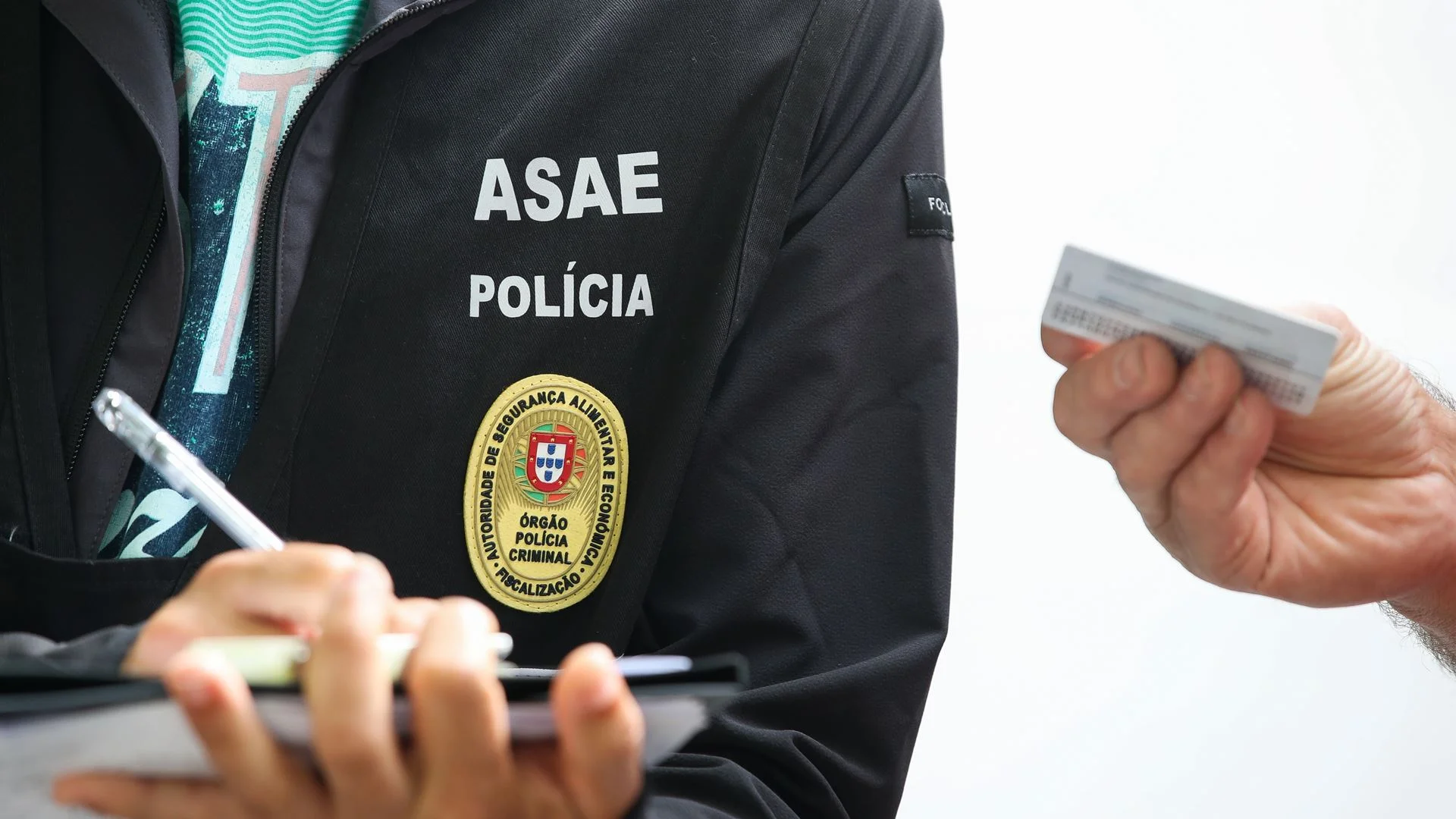 Braga. ASAE suspende entreposto ilegal e apreende 76 toneladas de géneros alimentícios