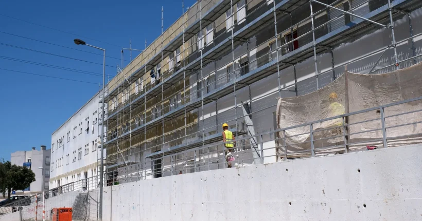 Cerca de 28 mil casas de habitação pública entregues até ao fim de agosto