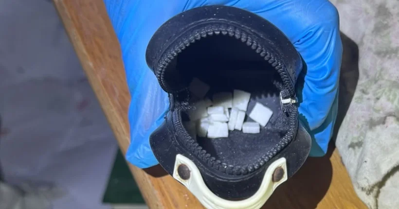 Drogas no rolo de carne e em cartas de crianças. Recluso geria rede a partir da prisão