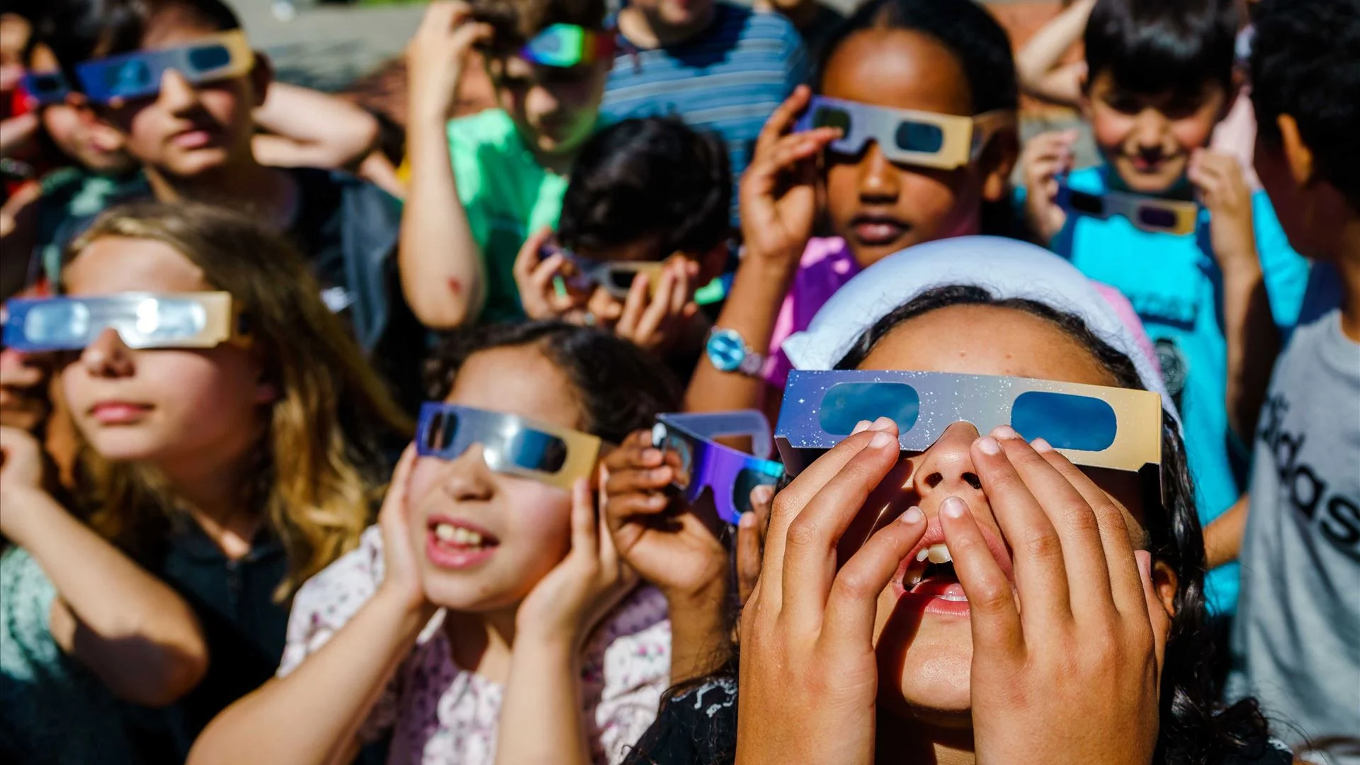 Eclipse. Já é possível voltar a reservar óculos gratuitos