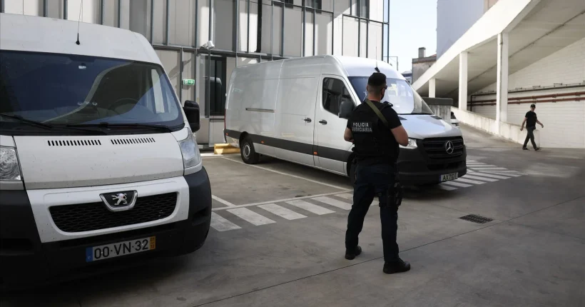 Em cativeiro durante dois dias. PJ detém dois suspeitos de rapto e extorsão em Lisboa