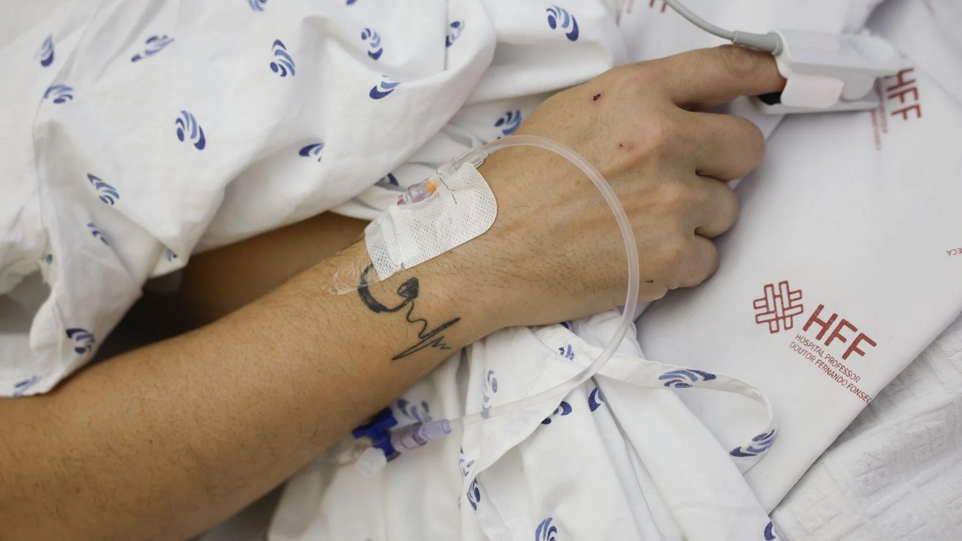Enfermeiros do hospital Amadora-Sintra entregam declaração de escusa de responsabilidade