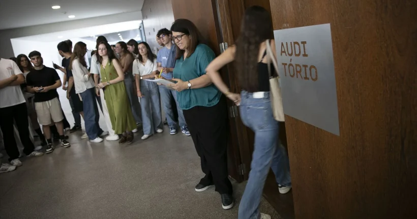 Estudantes de Medicina criticam abertura de novos cursos sem estratégia nacional