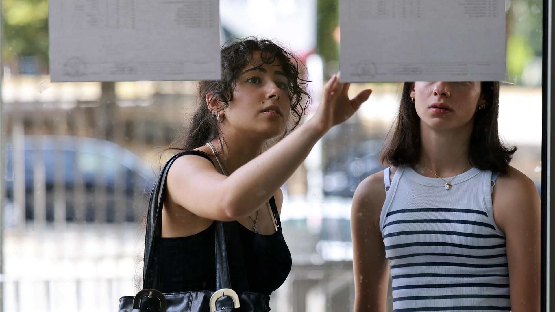 Exames nacionais: Quase 370 processos de reapreciação e de correção de cotações por enviar às escolas