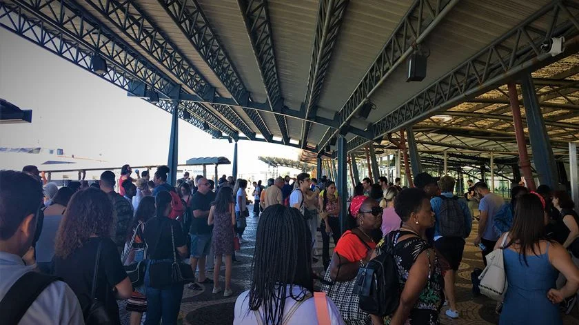 Homem morre junto ao terminal fluvial do Barreiro, PJ investiga caso