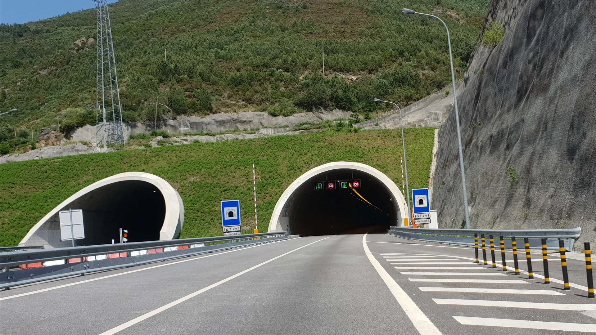 Incêndio em carro leva ao corte do Túnel do Marão nos dois sentidos