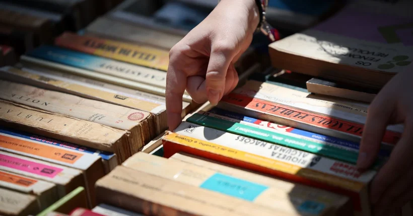 Mau tempo adia abertura de "stands" da Feira do Livro do Porto