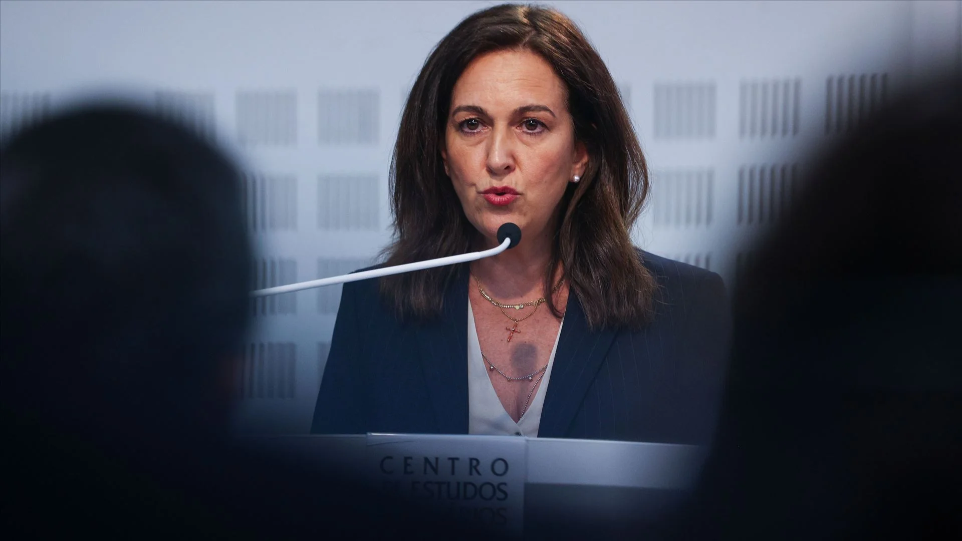 Ministra da Justiça mantém confiança no diretor da PJ