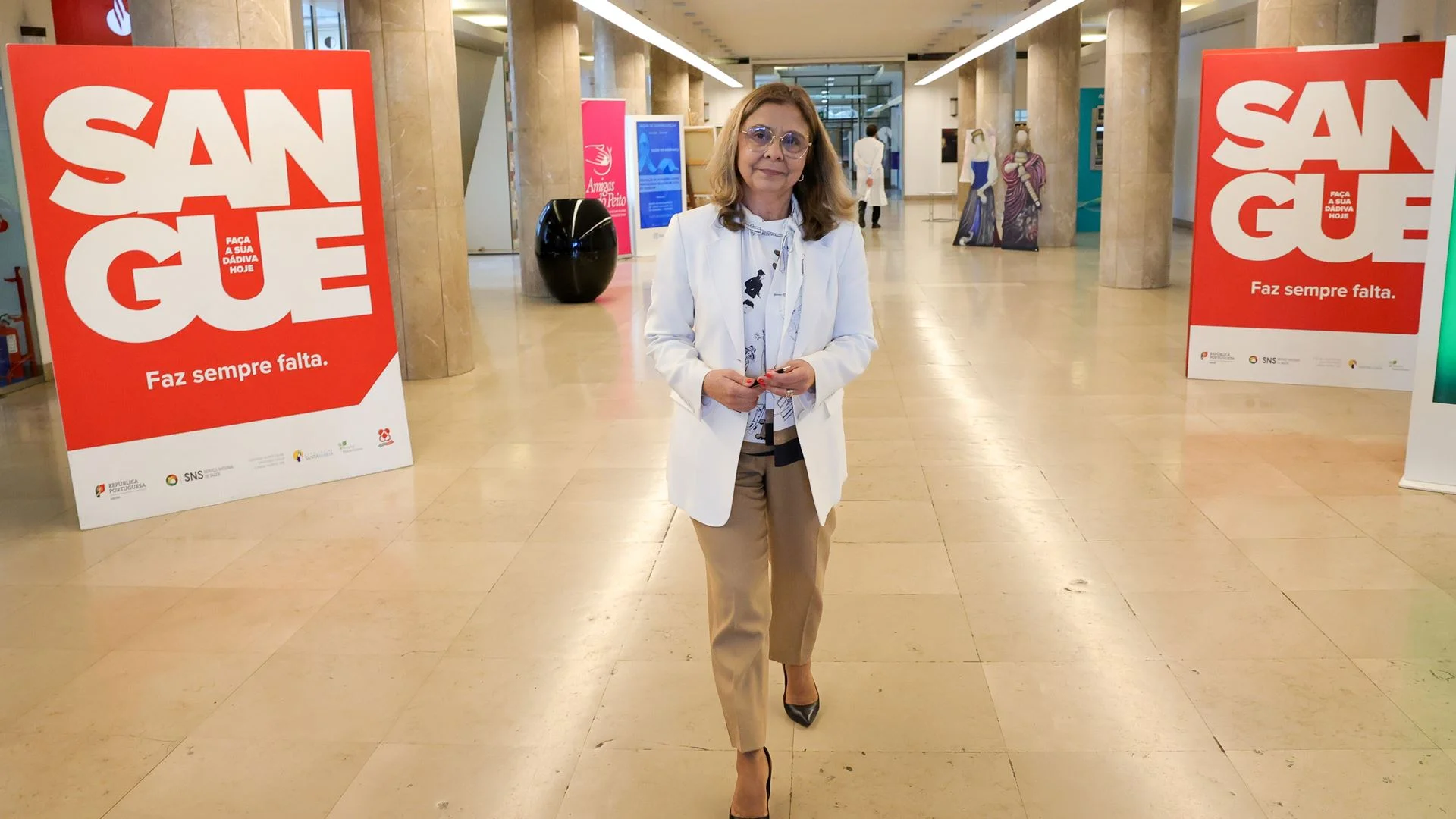 Ministra garante serviços minimos se greve no INEM não for suspensa