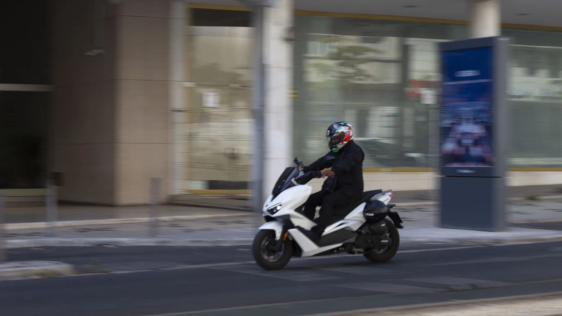 Motociclista morre em despiste na Segunda Circular