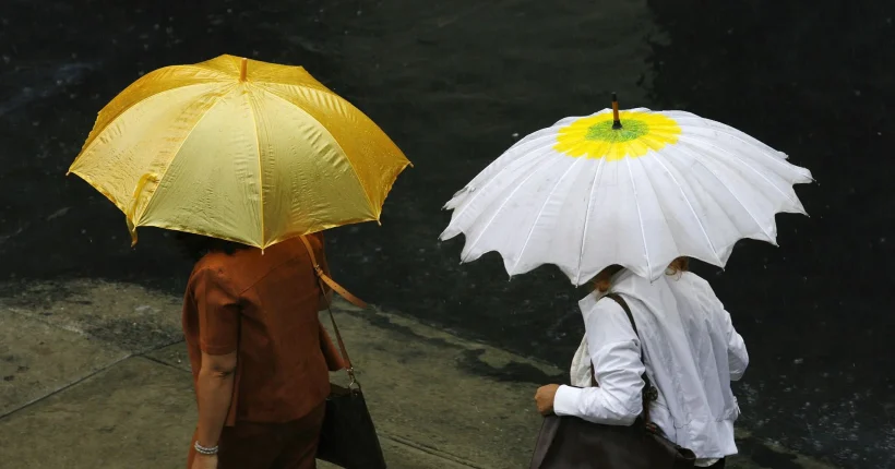 Nem um distrito escapa à chuva. Semana começa com 13 avisos amarelos