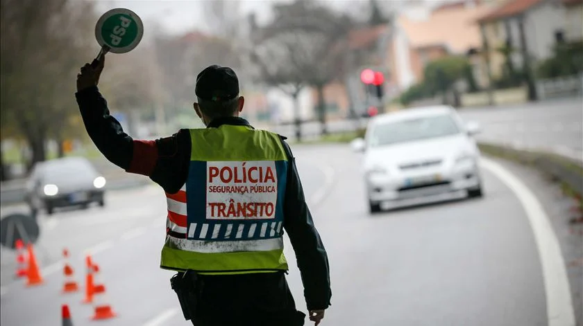 Póvoa de Santa Iria. Condutor apanhado com 3,02 g/l de álcool no sangue