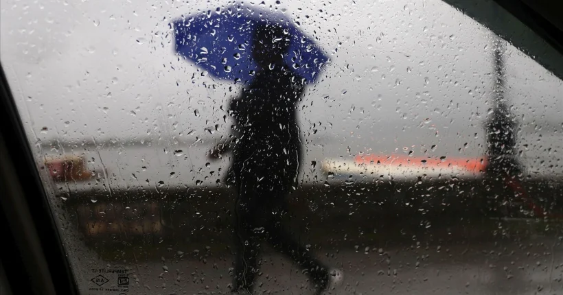 Prepare o guarda-chuva: chuva e trovoada regressam a Portugal este domingo