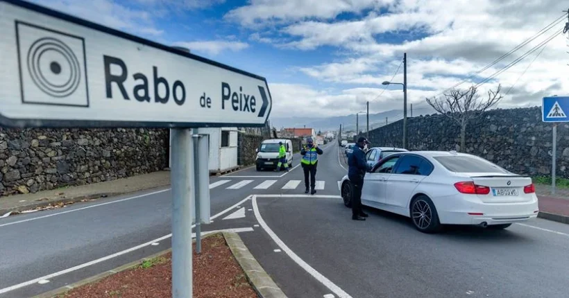 PSP fez disparos para o ar após viaturas atingidas em operação em Rabo de Peixe