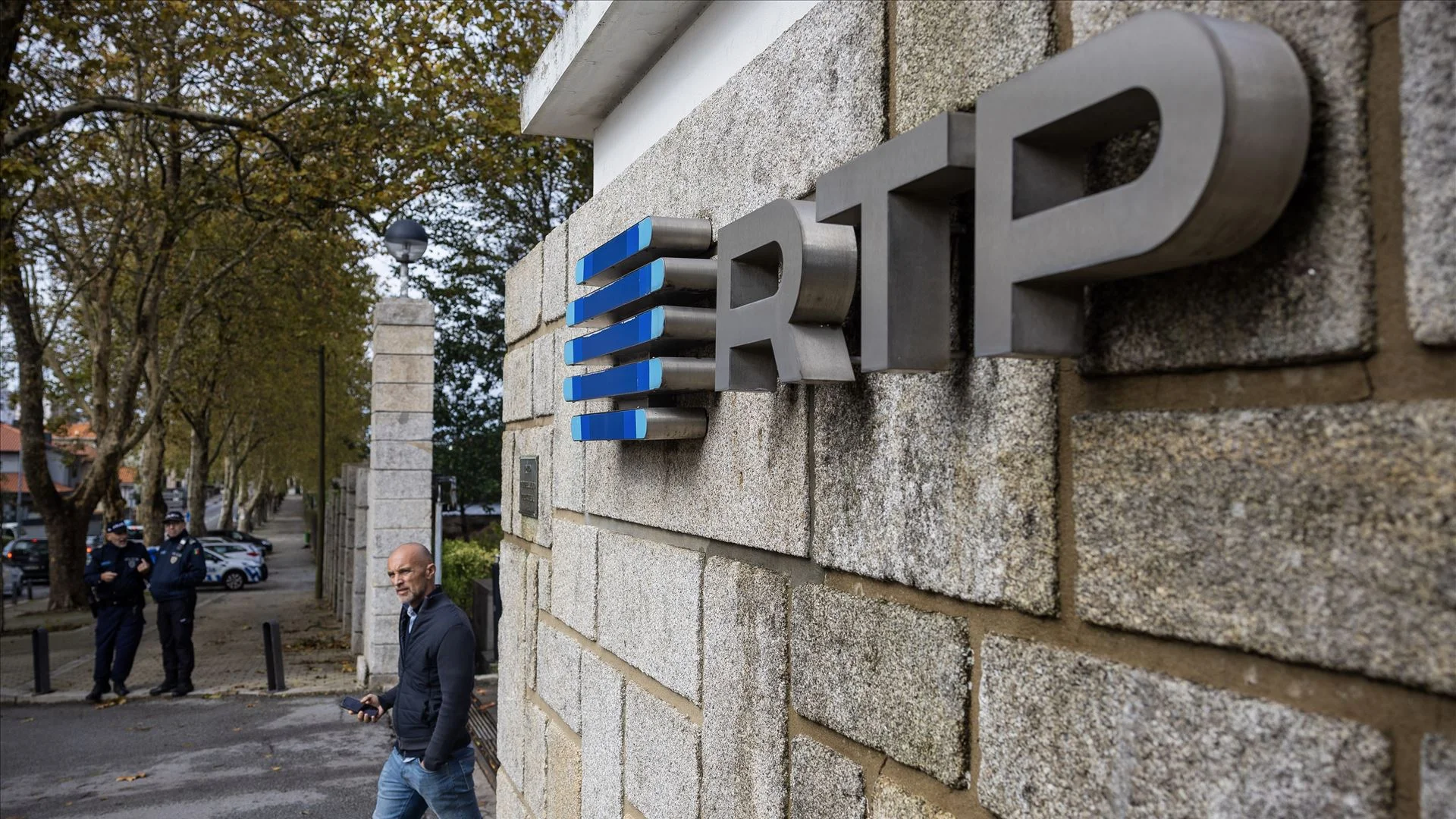 RTP suspende preventivamente atribuição de novos subsídios