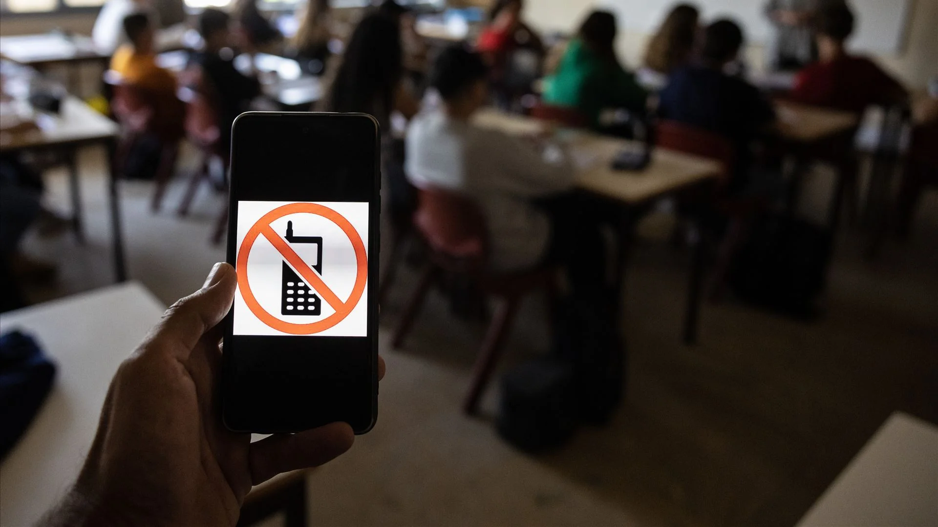 Seguro promulga proibição de "smartphones" até ao 9.º ano