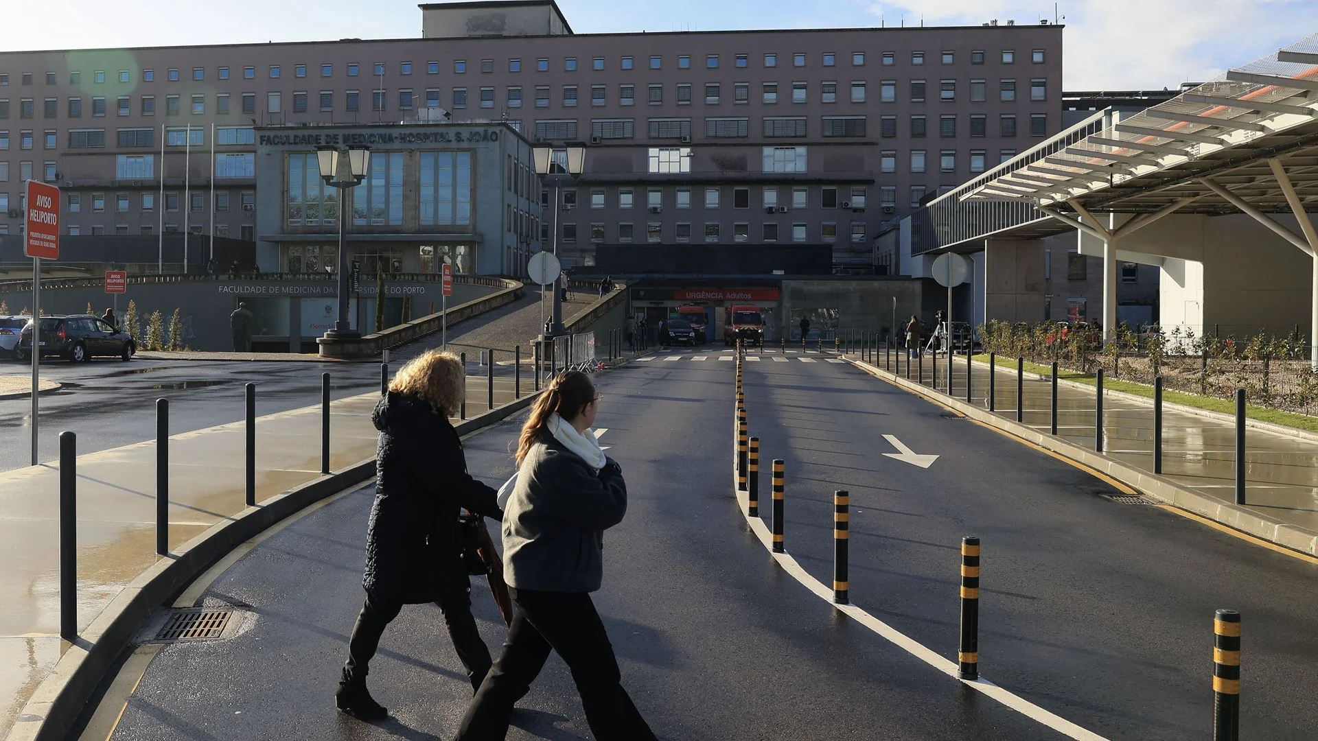 Serviços hospitalares. "Conflito de interesses grave e estrutural" terá anulado negócios de milhões