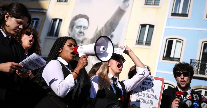 Sindicato preocupado com número de estudantes pobres colocados. São apenas 3% do total