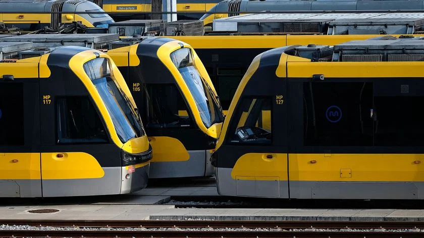 Veículos do Metro do Porto que sobreaquecem no verão têm mais 10 anos de vida útil