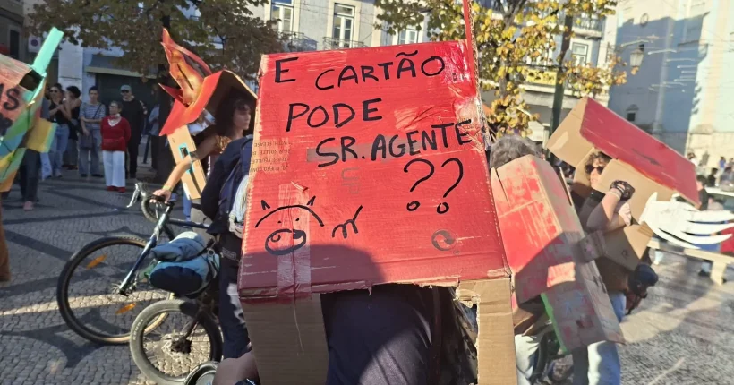 "Ninguém encosta os nossos filhos à parede". Portugal e Europa voltam a sair à rua